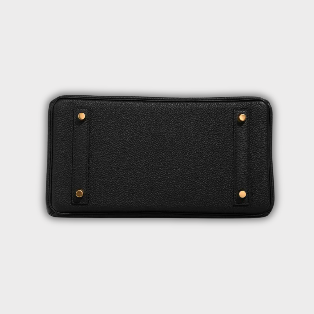 Amira Onyx